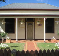 Bloomsbury Cottage - Tourism Gold Coast