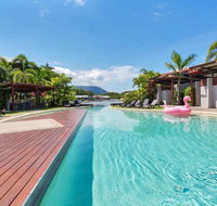Blue Lagoon Lakeside Apartment - Tourism Gold Coast