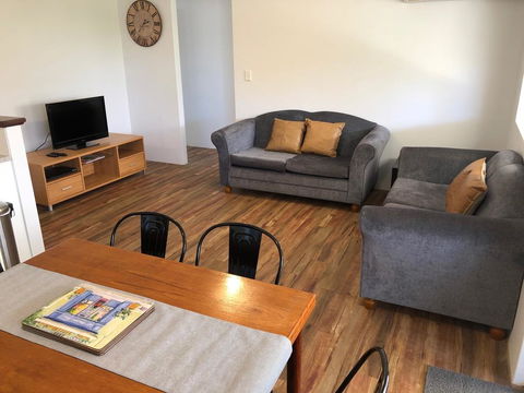 Blue Leaf Cottage - Tourism Gold Coast 2