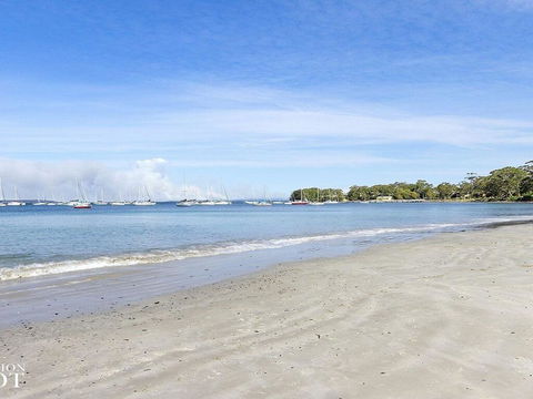 Blue Waters Cottage - 120m To Jervis Bay - Tourism Gold Coast 1