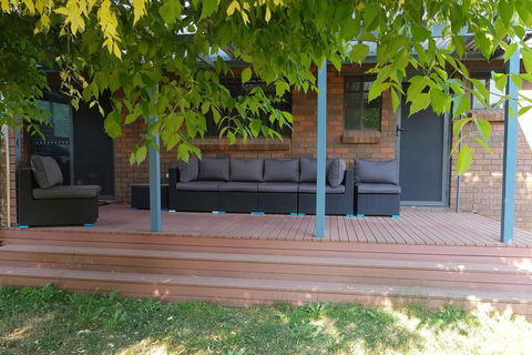 Blue Wren BnB Bathurst - Tourism Gold Coast 3