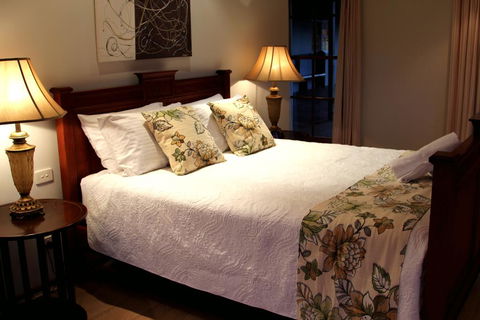 Blueberry Hill Vineyard Villa - Tourism Gold Coast 2