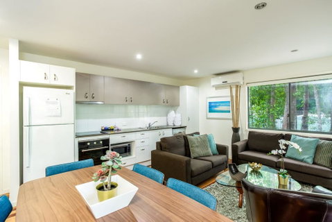 Bluewater 1 - Rainbow Shores, Amazing Location, Easy Walk To Beach, Pool, Aircon, Outdoor Spa - Tourism Gold Coast 0