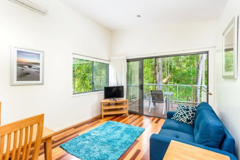 Bluewater 1 - Rainbow Shores, Amazing Location, Easy Walk To Beach, Pool, Aircon, Outdoor Spa - Tourism Gold Coast 1