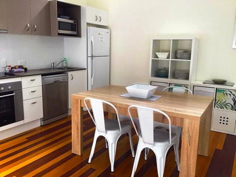 Bluewater 2 - Rainbow Shores, Walk To Beach, Private And Stylish Beach Escape, All On Level - Tourism Gold Coast 1