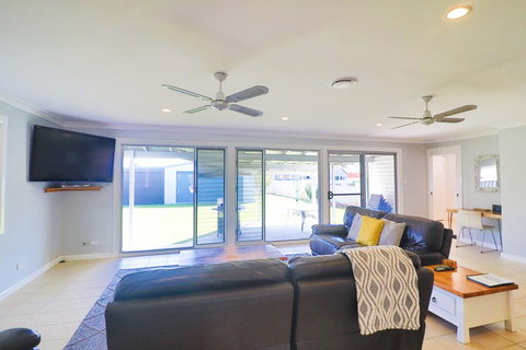 Boikon Beach House - Gold Coast 3