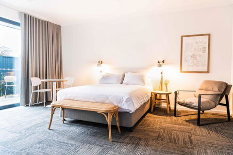 The Ned Ryan Motel - Tourism Gold Coast 3