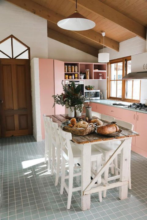 The Pine Tree Cottage - Charming Cottage Close To Canberra - Tourism Gold Coast 2