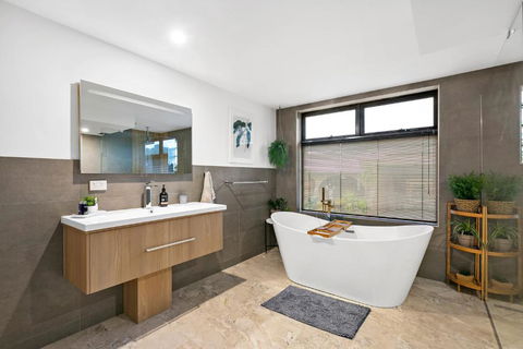 The Snug Premium 1BR Self Contained Apartment FREE Netflix - Tourism Gold Coast 2