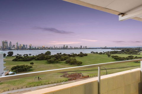 The Swan - Park & River Views Next To Perth Zoo - Tourism Gold Coast 0