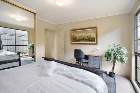 Three Bedroom Sweet Retreat In Coburg - Tourism Gold Coast 3