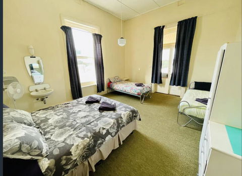 Wilmington Hotel - Tourism Gold Coast 0