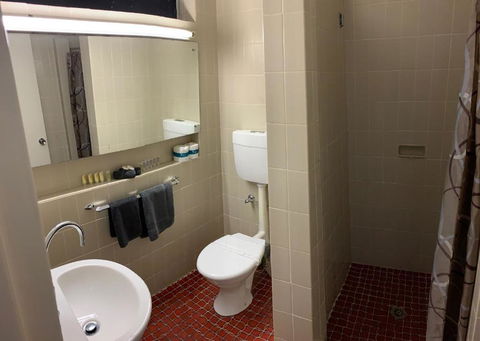 The Stuart Hotel-Motel - Tourism Gold Coast 1