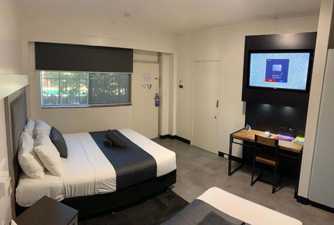 The Stuart Hotel-Motel - Tourism Gold Coast 2