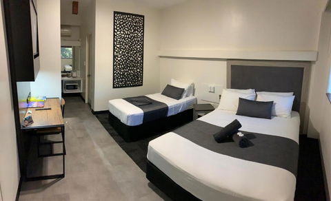 The Stuart Hotel-Motel - Tourism Gold Coast 3