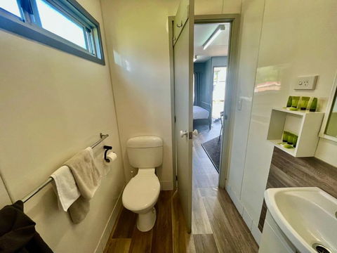 Young Caravan And Tourist Park - Tourism Gold Coast 2