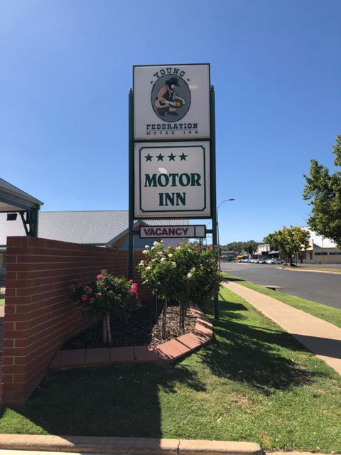 Young Federation Motor Inn And Services Club - Tourism Gold Coast 1