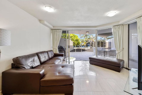 ZANZ205- Exclusive Outdoor Spa With Ocean Glimpses - Gold Coast 0