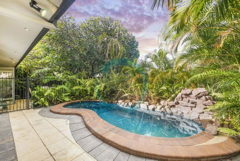 ZEN TREETOPS - Boutique 2-BR Apt W/ Private Pool - Tourism Gold Coast 0