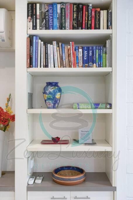 ZEN TREETOPS - Boutique 2-BR Apt W/ Private Pool - Tourism Gold Coast 1