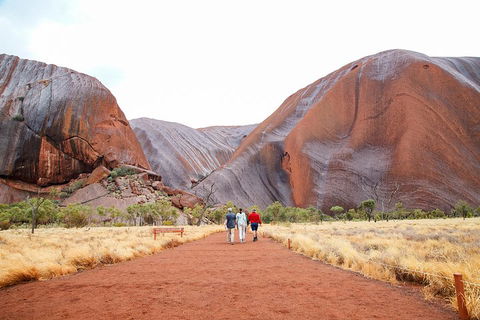 2-Day Uluru (Ayers Rock) And Kata Tjuta Trip From Alice Springs - Tourism Gold Coast 1