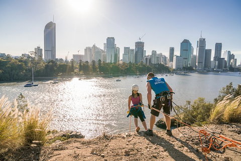 Abseiling The Kangaroo Point Cliffs In Brisbane - Tourism Gold Coast 1