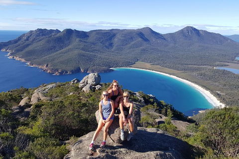 2-Day Tas East Coast Escape Tour Including Bay Of Fires, Wineglass Bay & Devils - Gold Coast 1