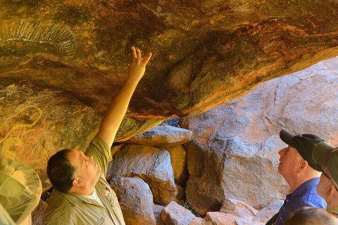 Uluru Small Group Tour Including Sunset - Tourism Gold Coast 1