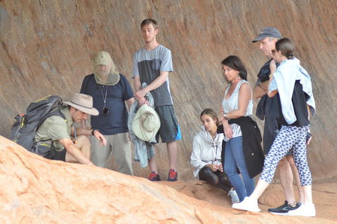 Uluru Small Group Tour Including Sunset - Tourism Gold Coast 2