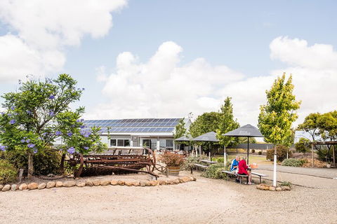 Heritage, Wine & Gin Tours - Tourism Gold Coast 5