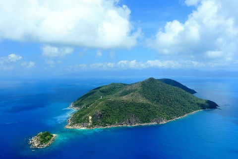 The Whitsunday Express Scenic Flight - 25 Minutes - Tourism Gold Coast 3